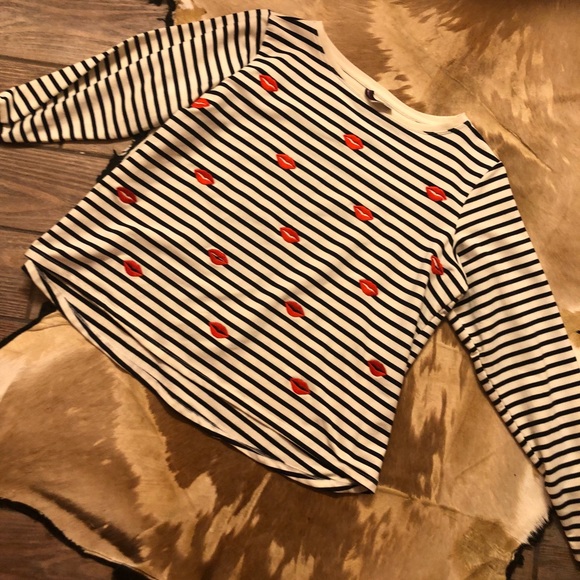 Betsey Johnson Tops - Betsy Johnson 1x top 🐸